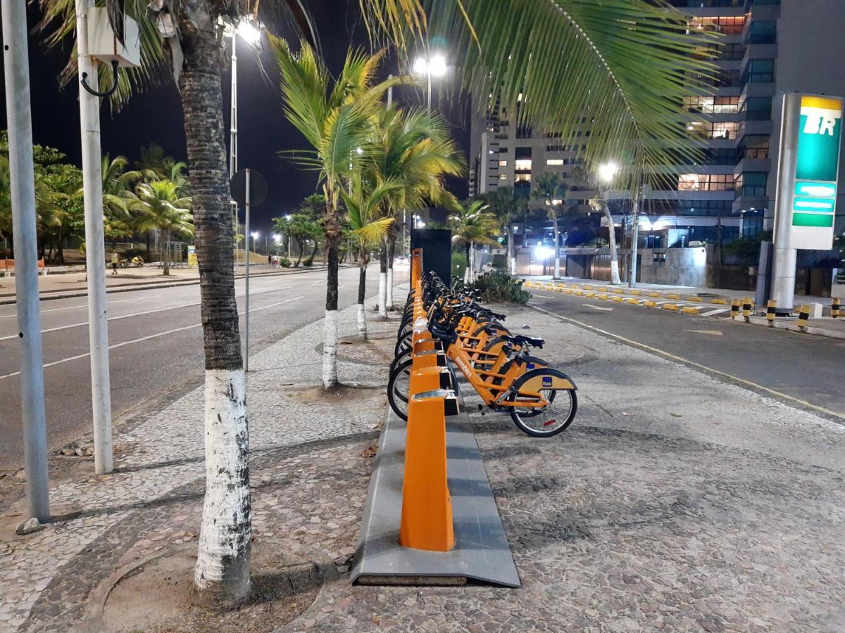 Lar Olinda 2, Na Avenida Boa Viagem